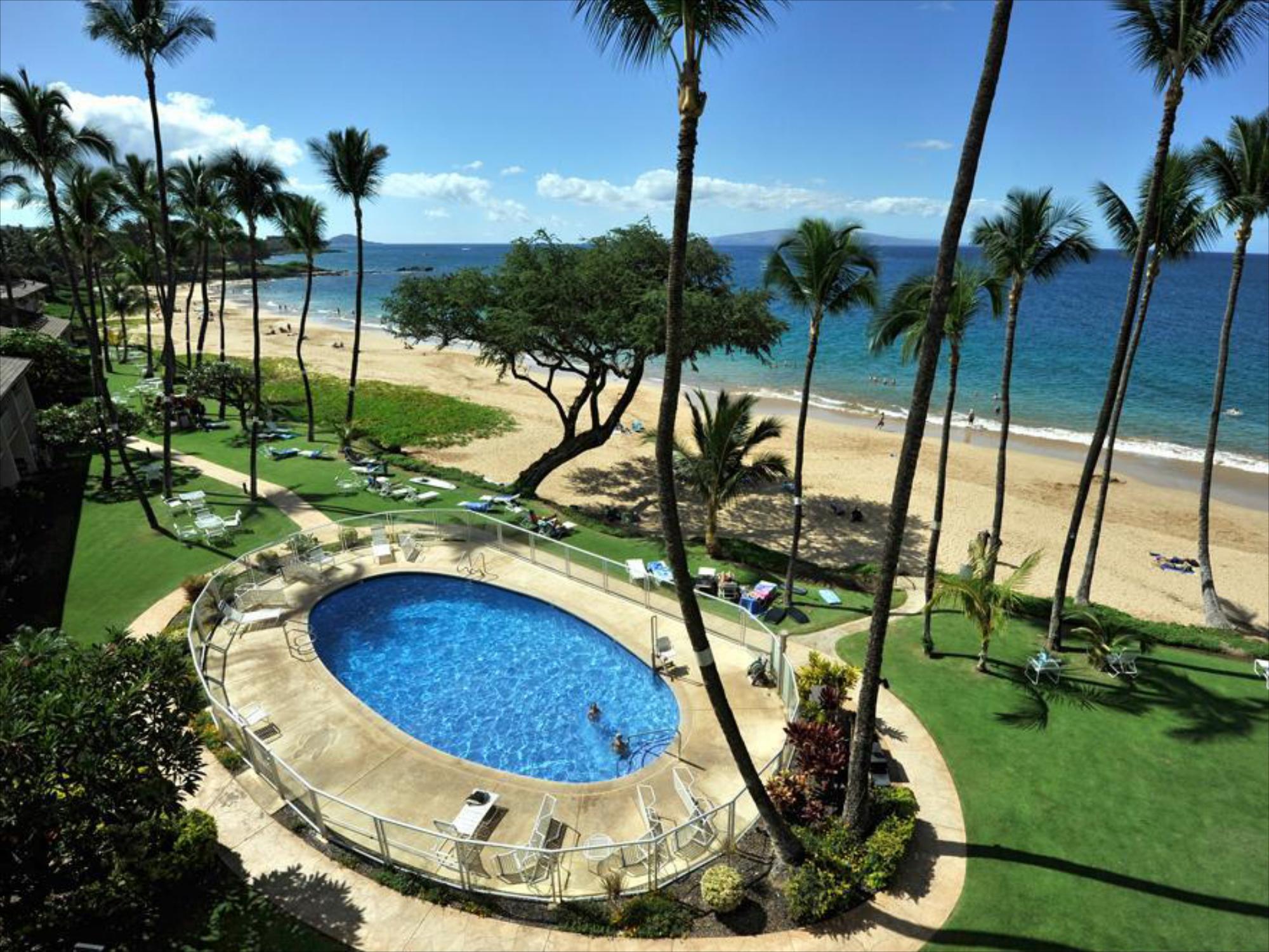 Hale Pau Hana Resort - Rooms For Change