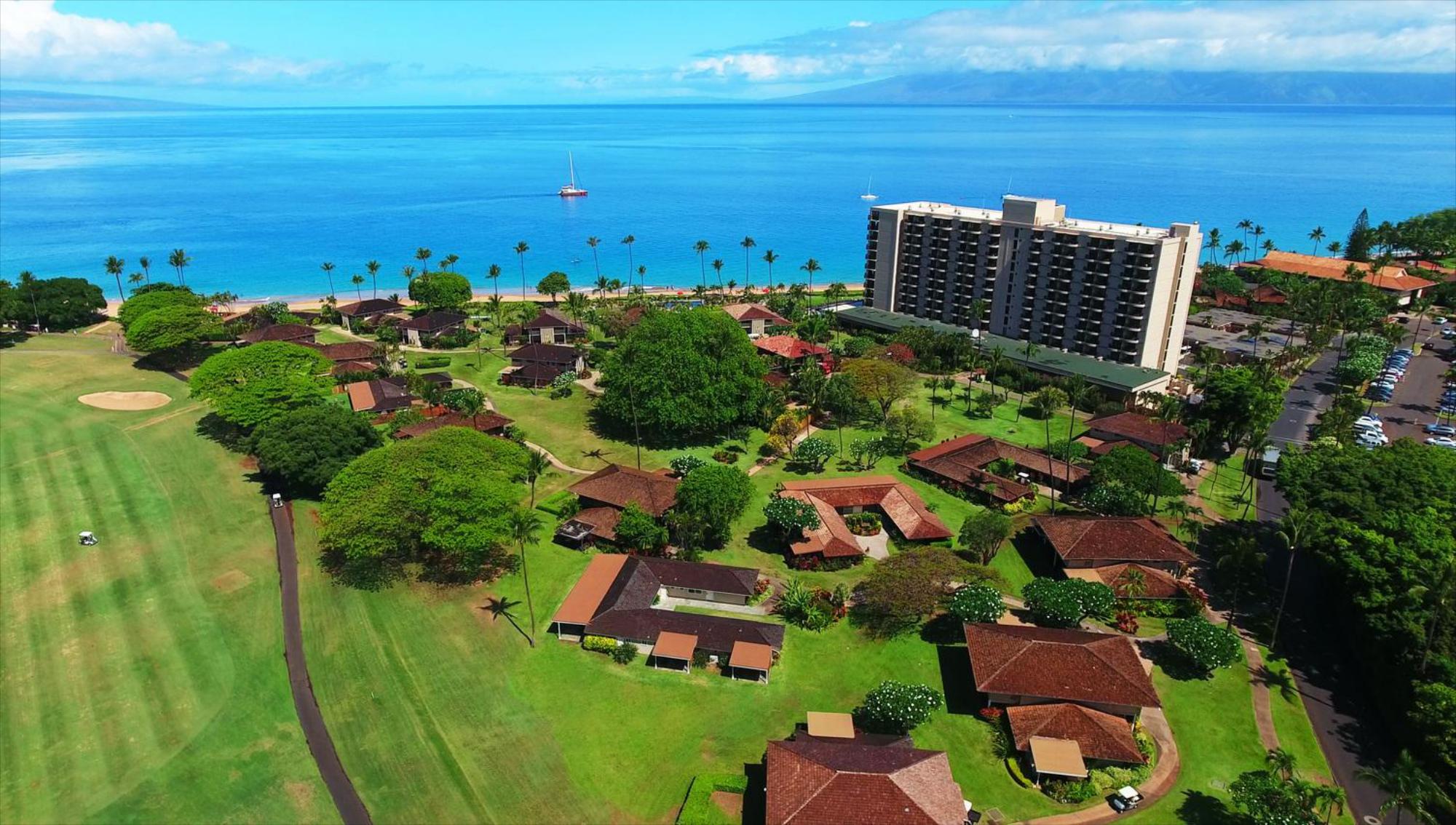 royal-lahaina-rooms-for-change